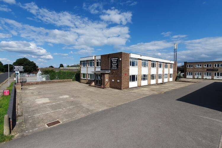 Thame Rd, Haddenham à vendre - Photo du bâtiment - Image 2 de 3