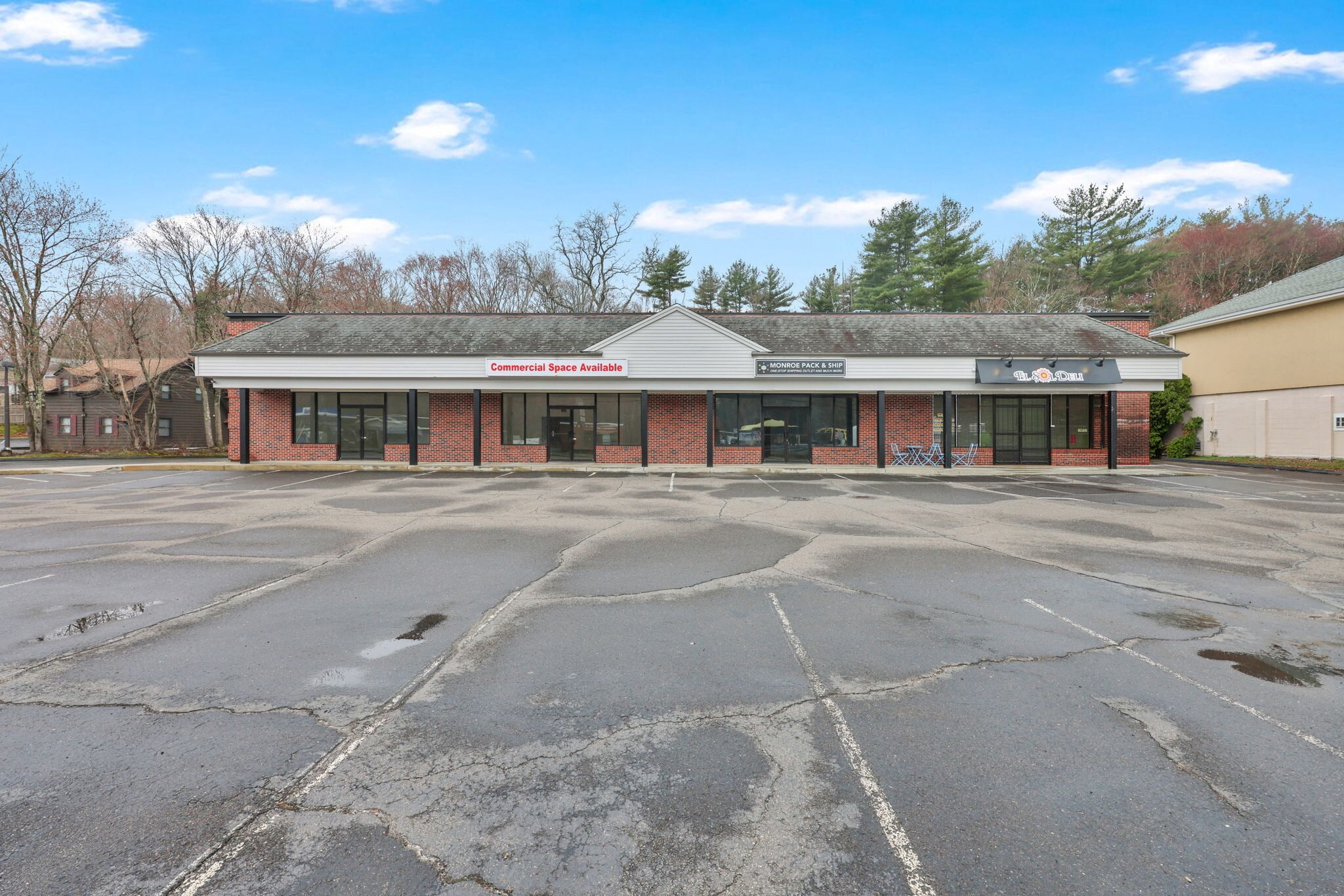 179 Main St, Monroe, CT for lease Building Photo- Image 1 of 15