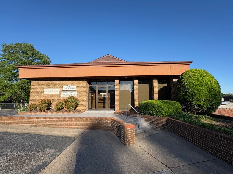 4 Moss St, Martinsville, VA à louer - Photo du bâtiment - Image 1 de 4