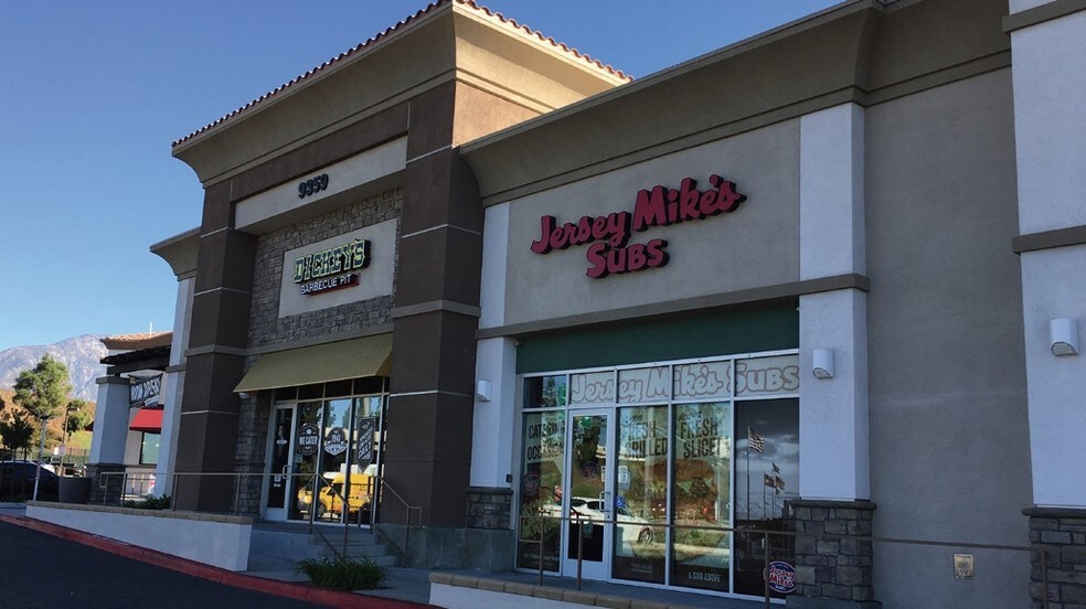 9303-9407 Central Ave, Montclair, CA à louer - Photo du bâtiment - Image 2 de 4