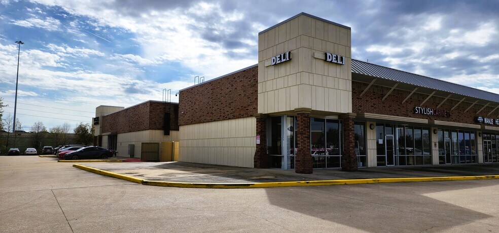 17758 Katy Fwy, Houston, TX à louer - Photo du bâtiment - Image 2 de 8