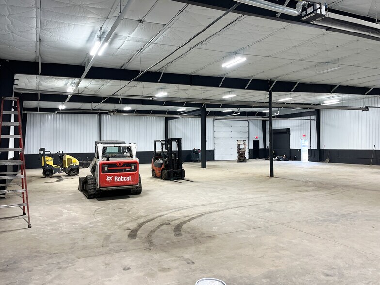 1940 Lone Eagle St, Columbus, OH à louer - Photo du bâtiment - Image 2 de 18