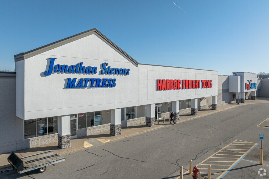 1650-1720 E Sherman Blvd, Muskegon, MI à louer - Photo du bâtiment - Image 2 de 5