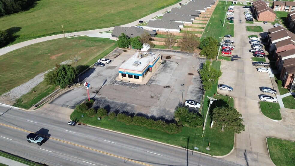 1805 S Country Club Dr, El Reno, OK à louer - Photo du bâtiment - Image 1 de 3