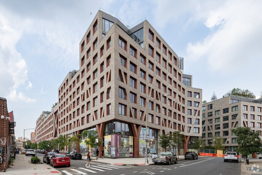 123 Melrose St, Brooklyn, NY for lease - Building Photo - Image 1 of 2