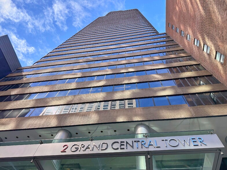 140 E 45th St, New York, NY for lease - Building Photo - Image 2 of 12