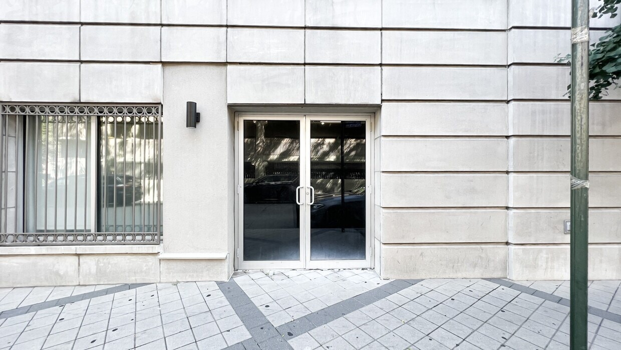 9011 160th St, Jamaica, NY à louer Photo du bâtiment- Image 1 de 3