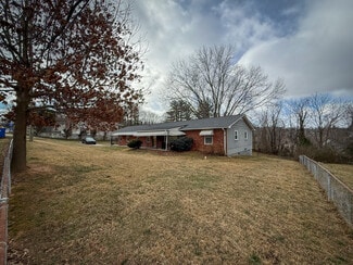 Plus de détails pour 483 Caribou Rd, Asheville, NC - Soins de santé à vendre