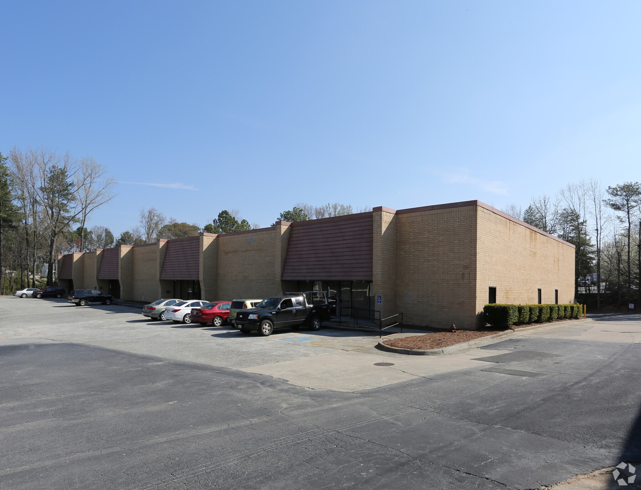 2070 Peachtree Industrial Ct, Atlanta, GA for lease Primary Photo- Image 1 of 4