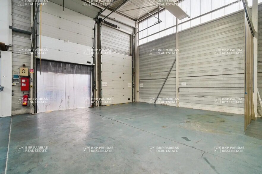 Flex in Champigny-sur-Marne for sale - Building Photo - Image 3 of 11