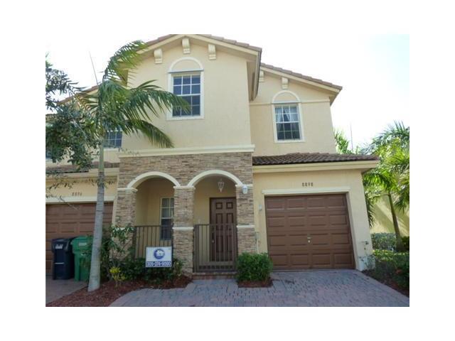 22568 SW 89th Ct, Cutler Bay, FL à vendre Photo principale- Image 1 de 2