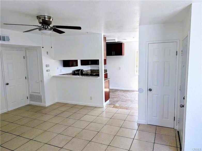 1327 N Ross St, Santa Ana, CA for sale - Building Photo - Image 2 of 7