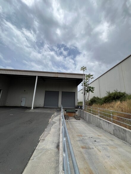 73-5577 Olowalu St, Kailua Kona, HI à louer - Photo du bâtiment - Image 2 de 2