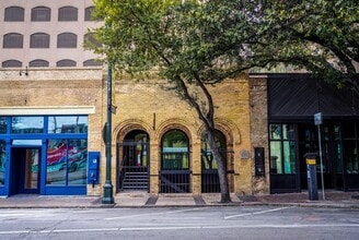 201 E 6th St, Austin, TX for lease Building Photo- Image 1 of 3