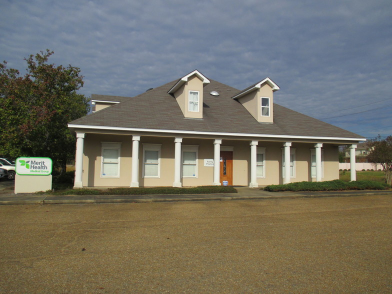 305 Highway 51, Ridgeland, MS à vendre - Photo du bâtiment - Image 1 de 1