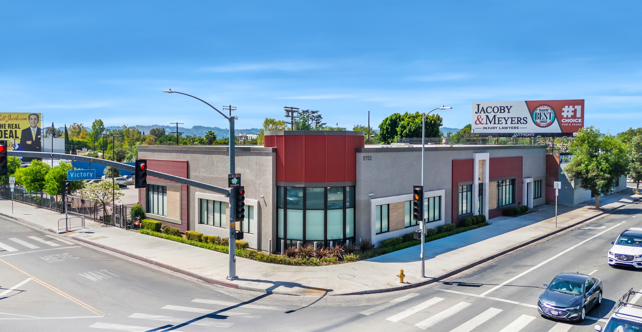 11702 Victory Blvd, North Hollywood, CA for lease Building Photo- Image 1 of 10