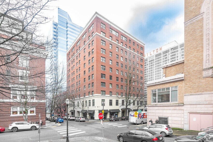 723-737 SW Salmon St, Portland, OR à louer - Photo principale - Image 1 de 4