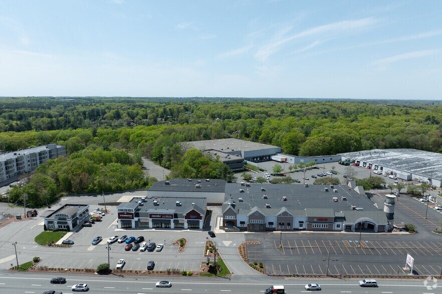 24-38 Broadway, Lynnfield, MA à louer - Aérien - Image 2 de 6