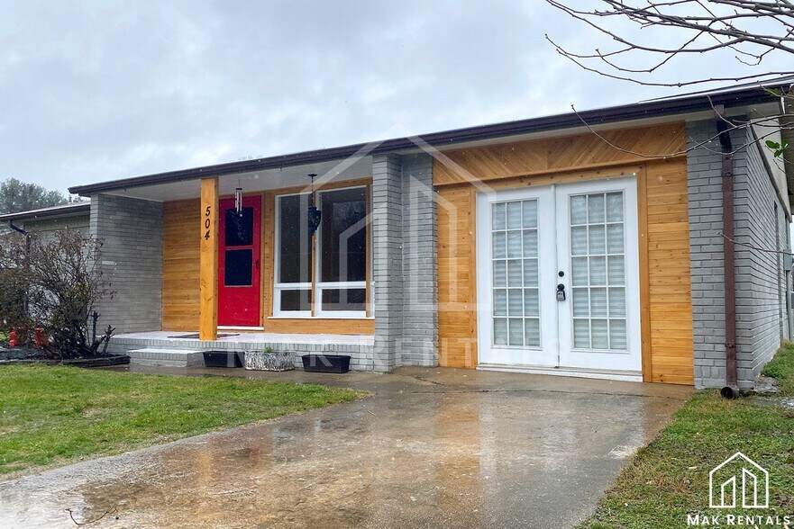 504 Holland Dr, Statesville, NC for sale - Primary Photo - Image 1 of 1