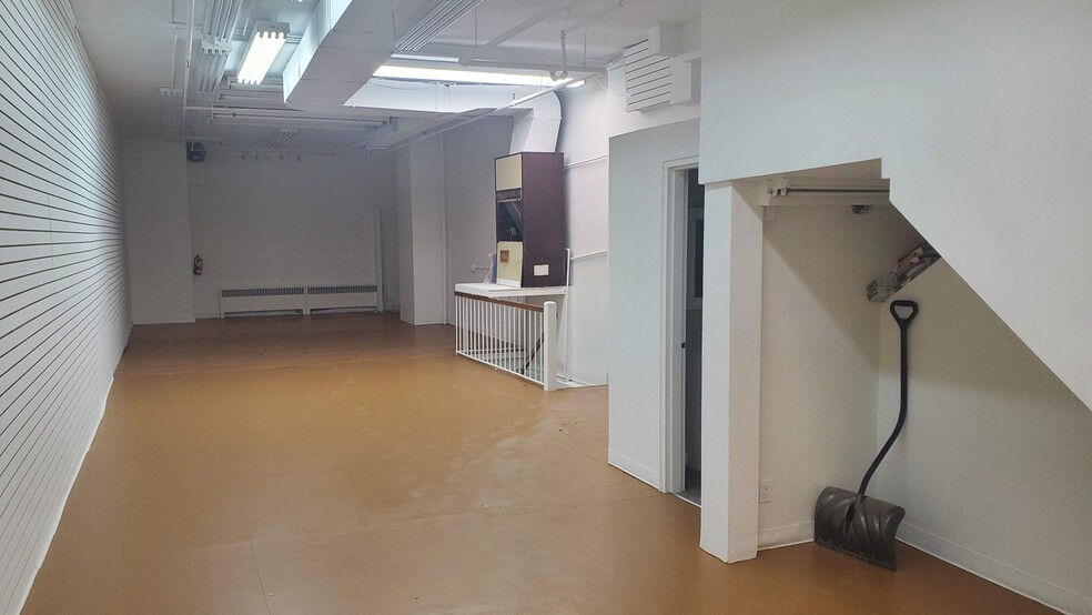 16 W 37th St, New York, NY for lease - Building Photo - Image 2 of 13