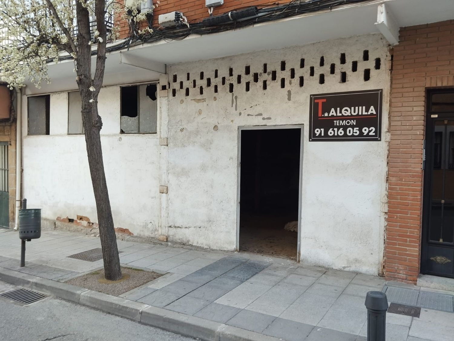Calle Federico Latorre, 14, Villaviciosa de Odón, Madrid for lease Primary Photo- Image 1 of 2