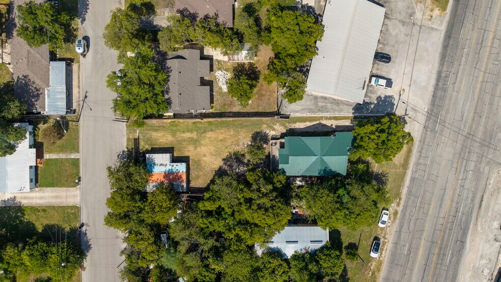 1440 Business 35 S, New Braunfels, TX 78130, New Braunfels, TX à vendre - Photo du bâtiment - Image 2 de 15