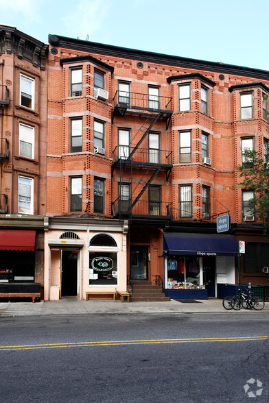 70 7th Ave, Brooklyn, NY à vendre - Photo principale - Image 1 de 1