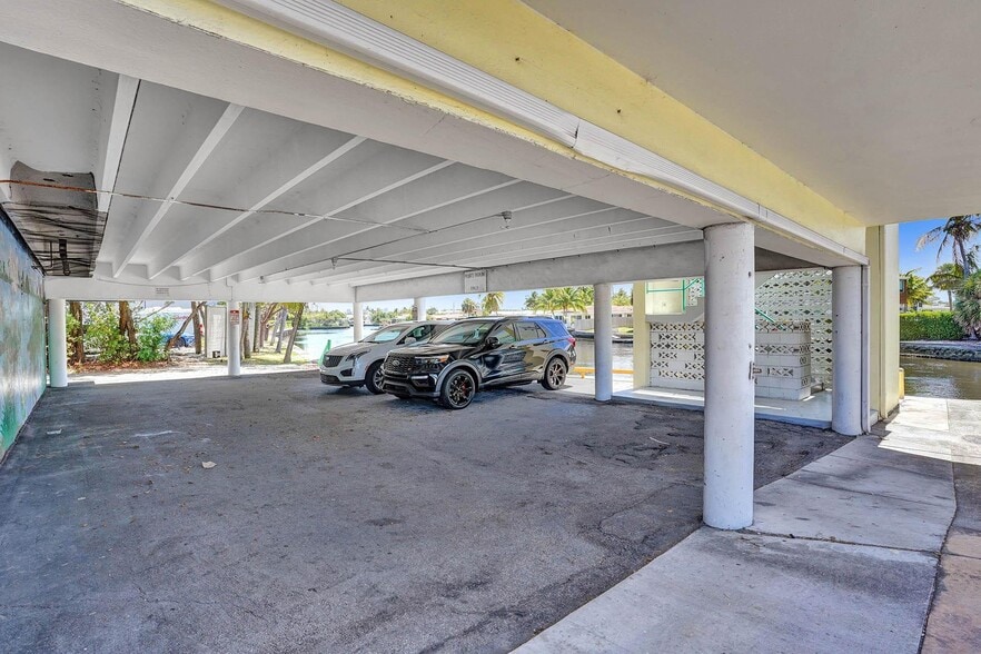 2206 NE 26th St, Fort Lauderdale, FL for sale - Building Photo - Image 2 of 11
