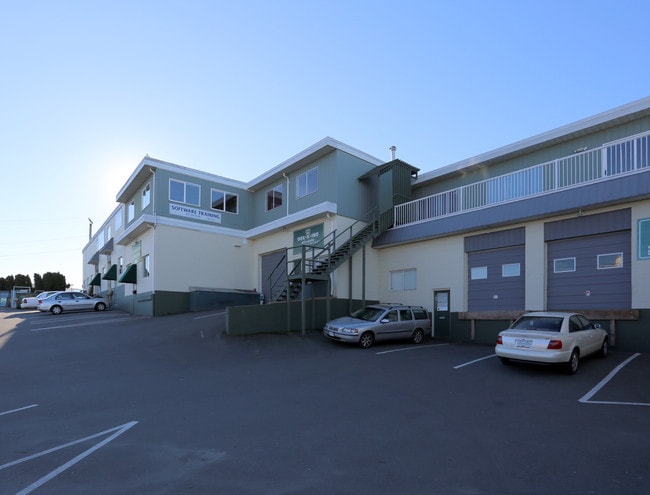 More details for 945-977 Alston St, Victoria, BC - Office for Lease