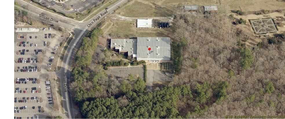 4808 Chin Page Rd, Durham, NC à louer - Photo du bâtiment - Image 3 de 10