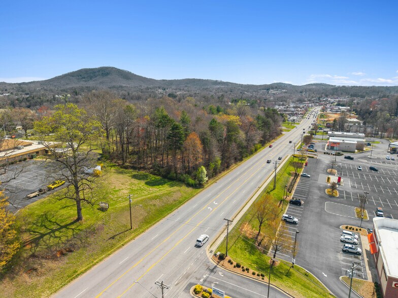 Lot 2 Blowing Rock Blvd, Lenoir, NC à louer - Photo du bâtiment - Image 3 de 4
