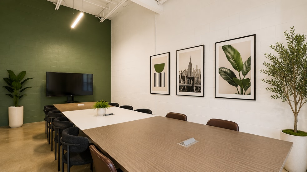 85-100 NE 27th St, Miami, FL for lease - Interior Photo - Image 2 of 23