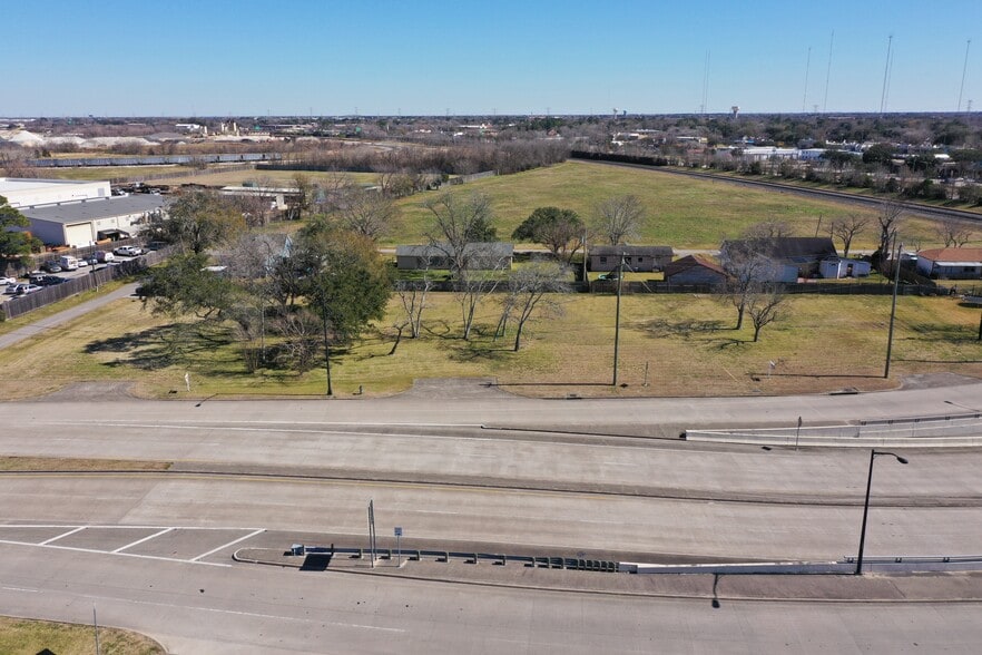 14027 Stafford, Stafford, TX à vendre - Aérien - Image 3 de 15