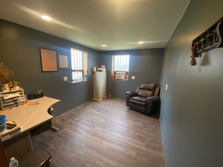 3302 Humane Society Rd, South Range, WI à vendre - Photo intérieure - Image 2 de 7