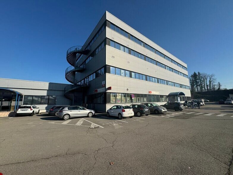 8 Rue Joseph Jacquard, Besançon for sale - Building Photo - Image 1 of 4
