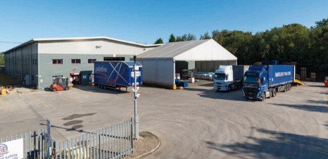 Plus de détails pour Hunter Dr, Elvington - Bureau, Industriel à louer