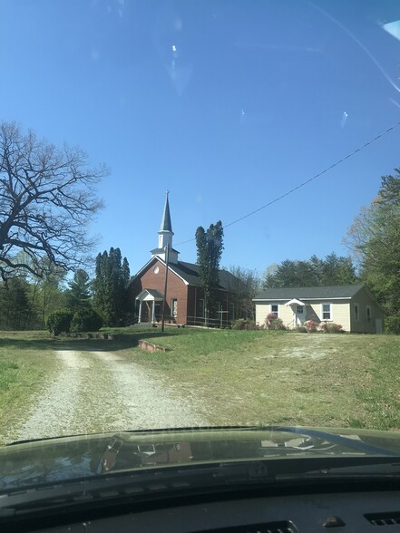 1473 Boy Scout, Rutherfordton, NC à vendre - Photo principale - Image 1 de 1