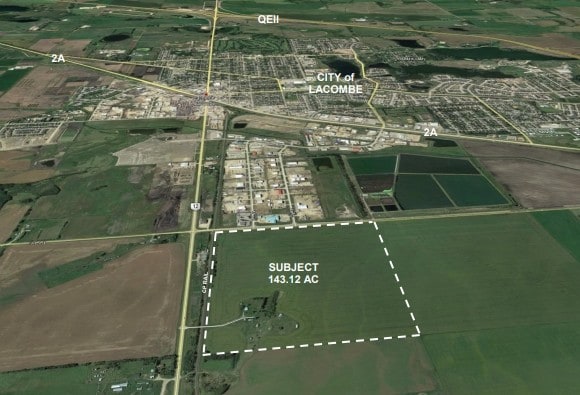 hwy 12 34 St, Lacombe, AB à vendre Aérien- Image 1 de 2