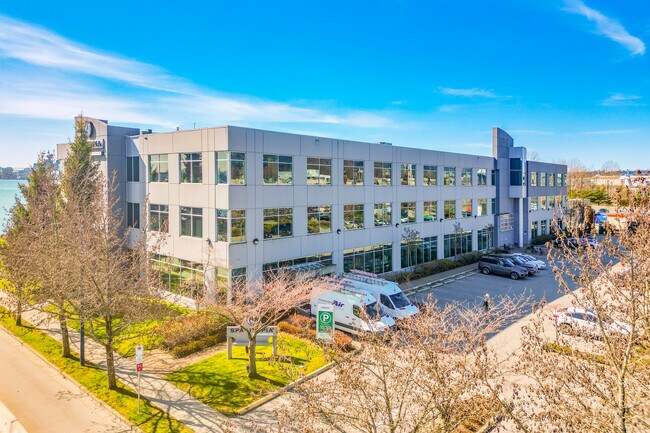 Plus de détails pour 889 Harbourside Dr, North Vancouver, BC - Bureau à louer