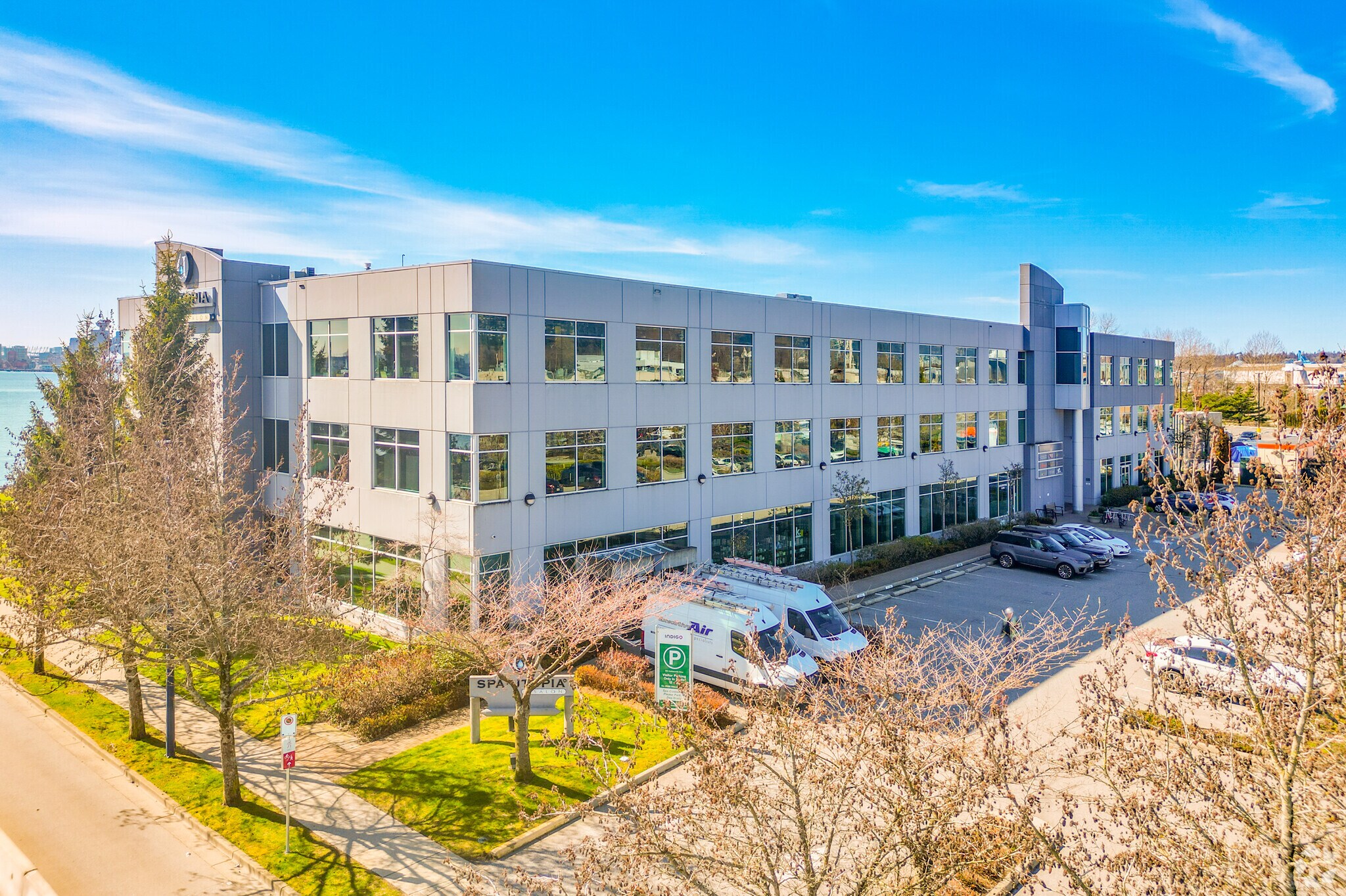 889 Harbourside Dr, North Vancouver, BC for lease Building Photo- Image 1 of 4