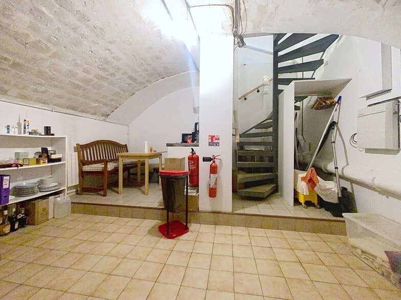 Office in Paris for sale - Interior Photo - Image 3 of 3