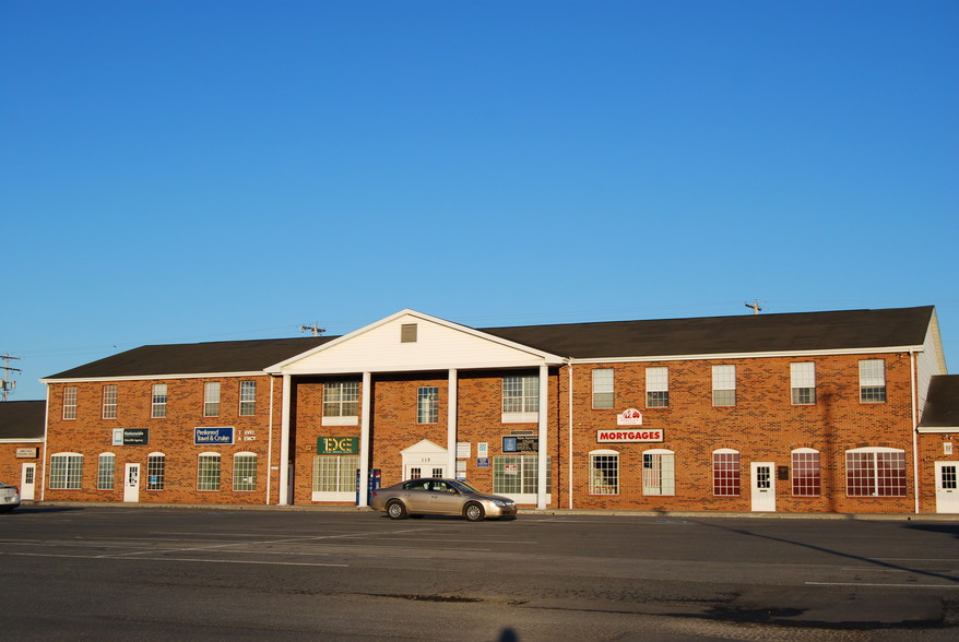 115 Aikens Center, Martinsburg, WV for lease - Primary Photo - Image 1 of 7