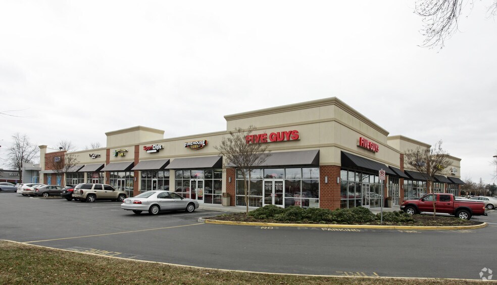 4105-4109 Chesapeake Square Blvd, Chesapeake, VA for lease - Primary Photo - Image 1 of 12