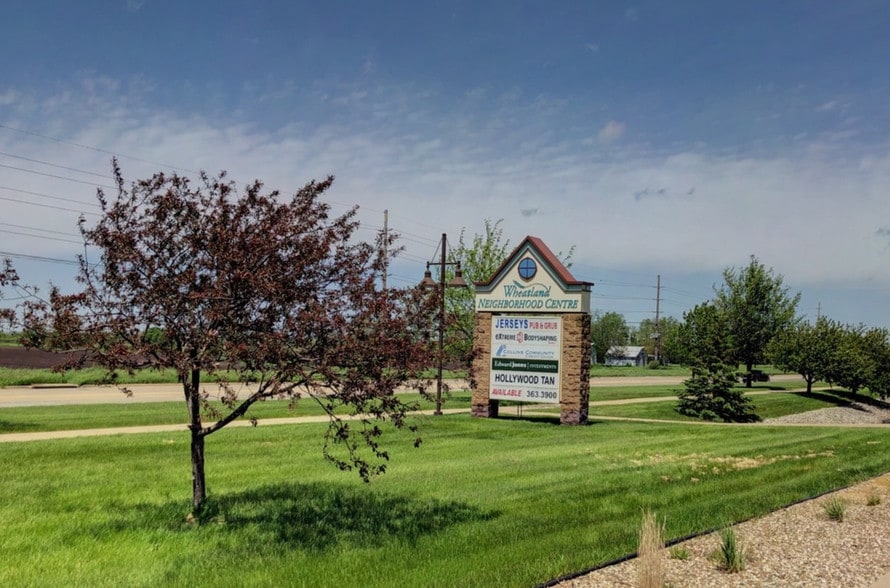 5761 C St SW, Cedar Rapids, IA for lease - Building Photo - Image 3 of 20