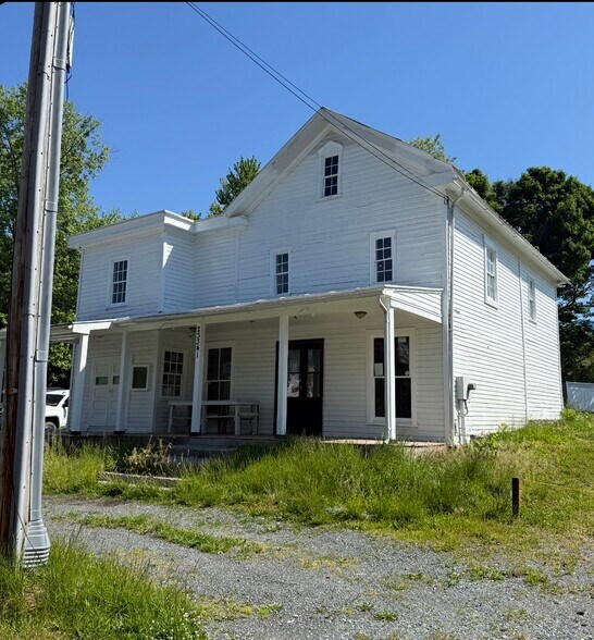 23341 Frederick Rd, Clarksburg, MD à vendre - Photo du bâtiment - Image 2 de 9