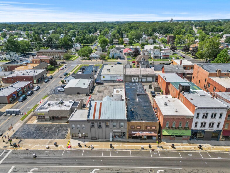 225 S Sandusky Ave, Bucyrus, OH à vendre - Photo du bâtiment - Image 2 de 22