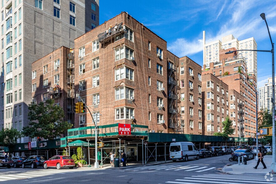 30 East End Ave, New York, NY for lease - Primary Photo - Image 1 of 6