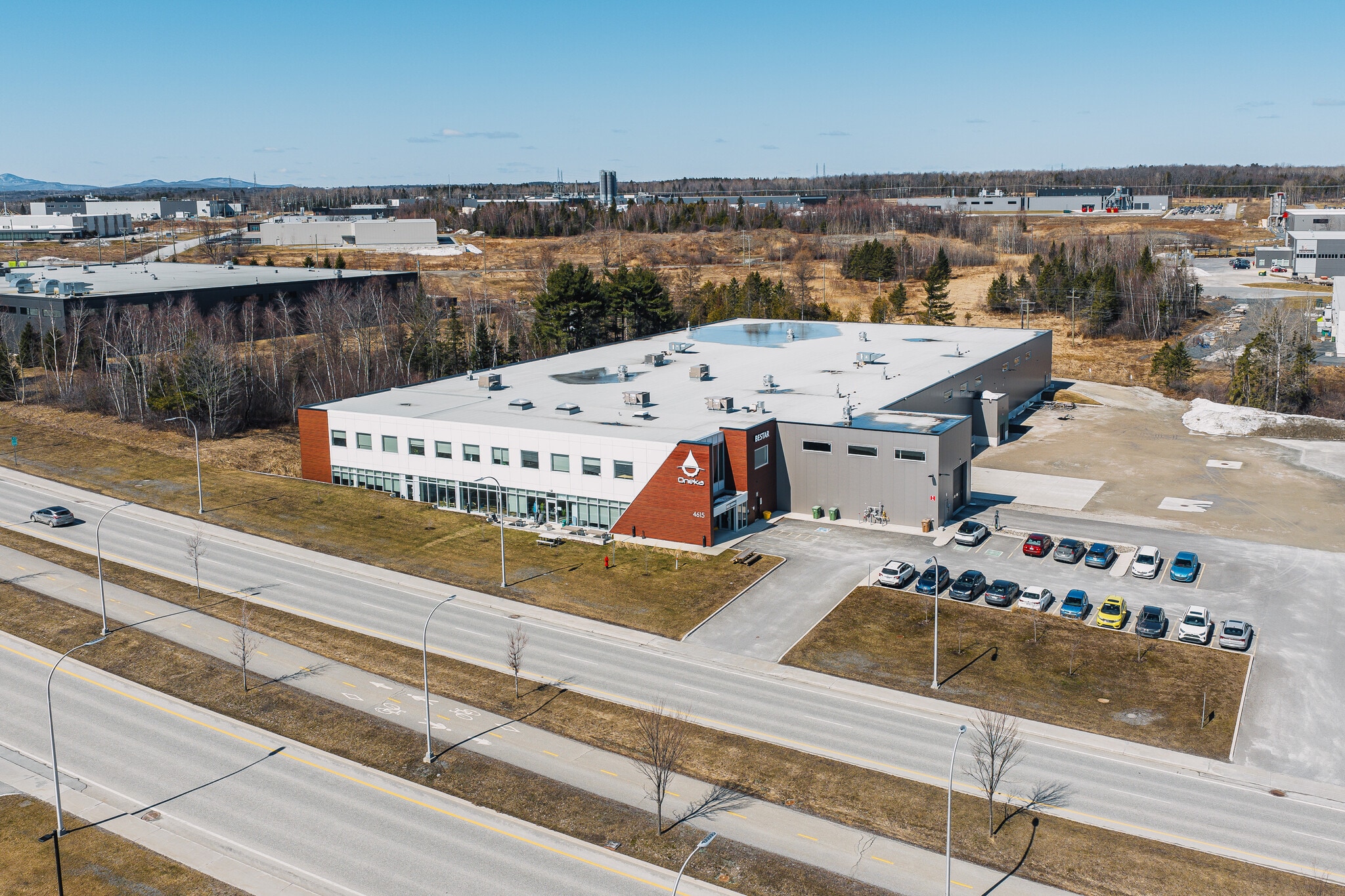 4615 Boul De Portland, Sherbrooke, QC for lease Primary Photo- Image 1 of 11