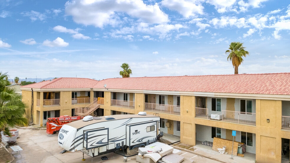 545 E Hobson Way, Blythe, CA for sale - Building Photo - Image 2 of 20