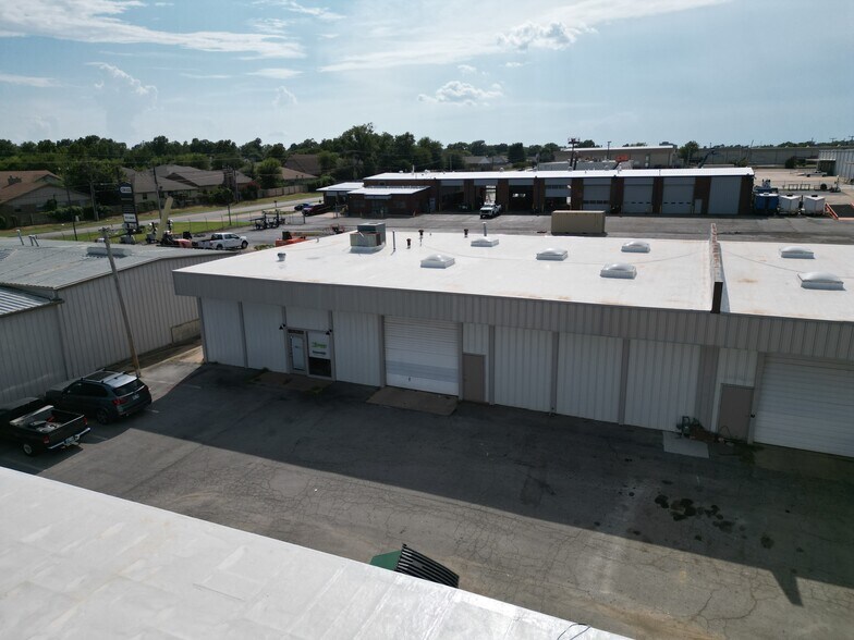 4466 S 74th Ave, Tulsa, OK à louer - Photo du bâtiment - Image 3 de 7